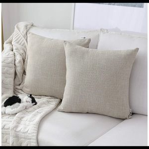 Light beige 50 cm x 50 cm pillow covers (2)